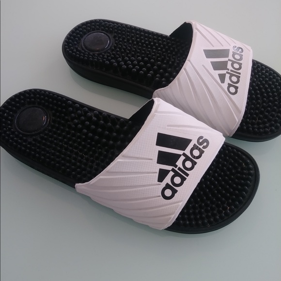 ladies adidas sliders size 6